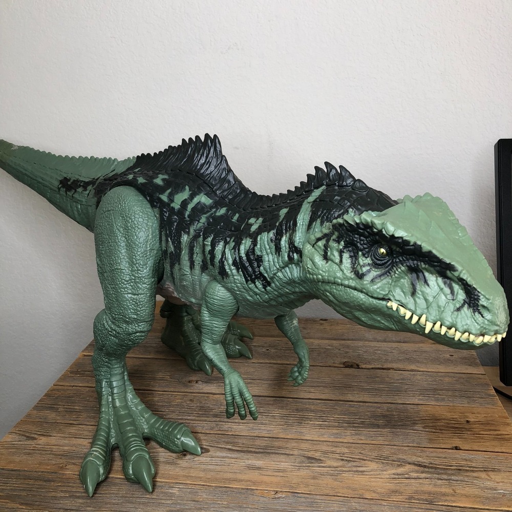Jurassic World: Dominion Super Colossal Giganotosaurus 40" Green Giant Dinosaur